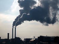 2015-11-23T120000Z_815018565_PM1EBBN0ZIZ01_RTRMADP_3_CLIMATECHANGE-SUMMIT-FRANCE_dmx3fp