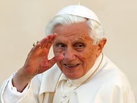 articles/2016/07/01/pope-benedict-dishes-on-vatican-s-powerful-gay-lobby/160701-nadeau-pope-benedict-tease_kdfszm