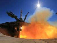 2021-10-05T112019Z_1847324142_RC2N3Q9ICWEK_RTRMADP_3_SPACE-EXPLORATION-RUSSIA-MOVIE-LAUNCH_zfxegq