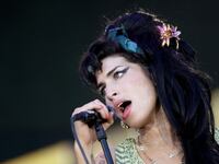 2021-03-31T105730Z_990530505_RC2AMM9HPVCM_RTRMADP_3_PEOPLE-AMY-WINEHOUSE_igtojl