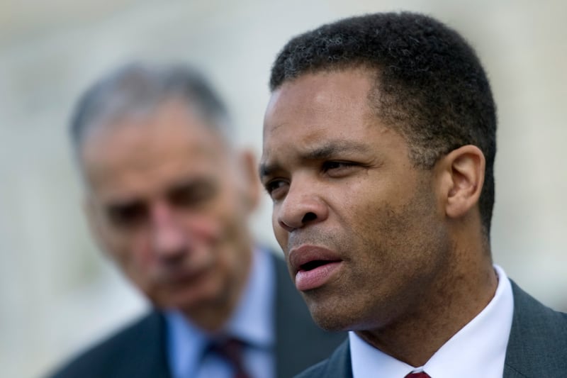 articles/2012/11/21/the-humbling-tragedy-of-jesse-jackson-jr/jesse-jackson-jr-warren_bjokjj
