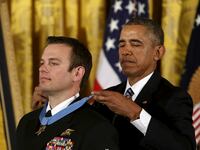 cheats/2016/02/29/seal-team-six-member-gets-medal-of-honor/160229-obama-byers-medal-cheat_z2nduf
