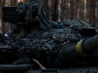 2022-10-15T000000Z_457229721_RC2P1X9IVU8S_RTRMADP_3_UKRAINE-CRISIS-FRONTLINE-TANKS_eswnhl