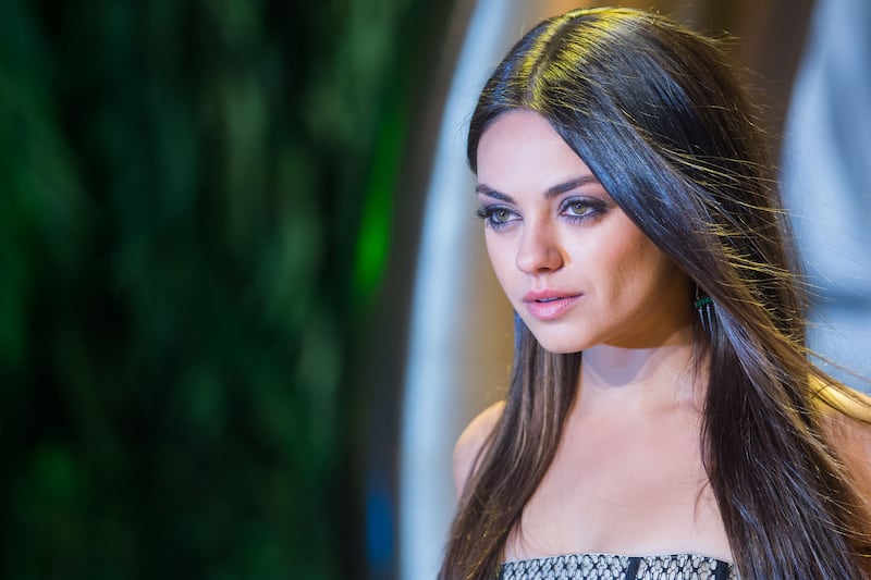 articles/2013/03/15/when-celebrities-like-mila-kunis-talk-stocks-it-s-time-to-get-out-of-the-market/130315-kunis-gross-stocks-tease-embed_jdxobk