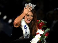 170910-miss-america-north-dakota-cheat_do3gcx