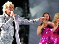 Rod Stewart performs during a music festival Vina del Mar, Chile on February 27, 2014.