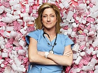articles/2014/04/13/edie-falco-on-nurse-jackie-s-tragic-relapse/140411-fallon-falco-tease_iroke3