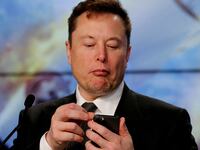 2022-05-10T174641Z_2115791313_RC2G4U90V7T0_RTRMADP_3_TWITTER-M-A-MUSK-TRUMP_cqd5yl