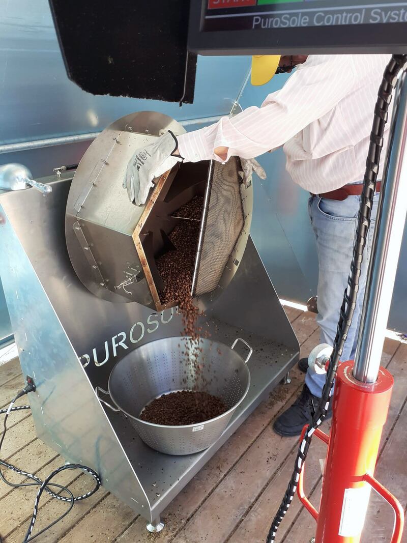 220417-green-coffee-roasting-embed-04_fs73to