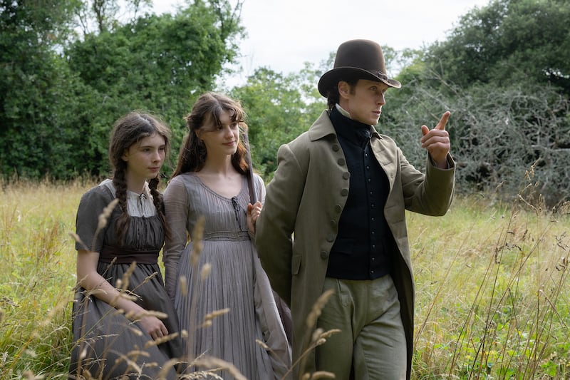 George MacKay, Bodhi Rae Breathnach, and Daisy Edgar-Jones in Sense and Sensibility