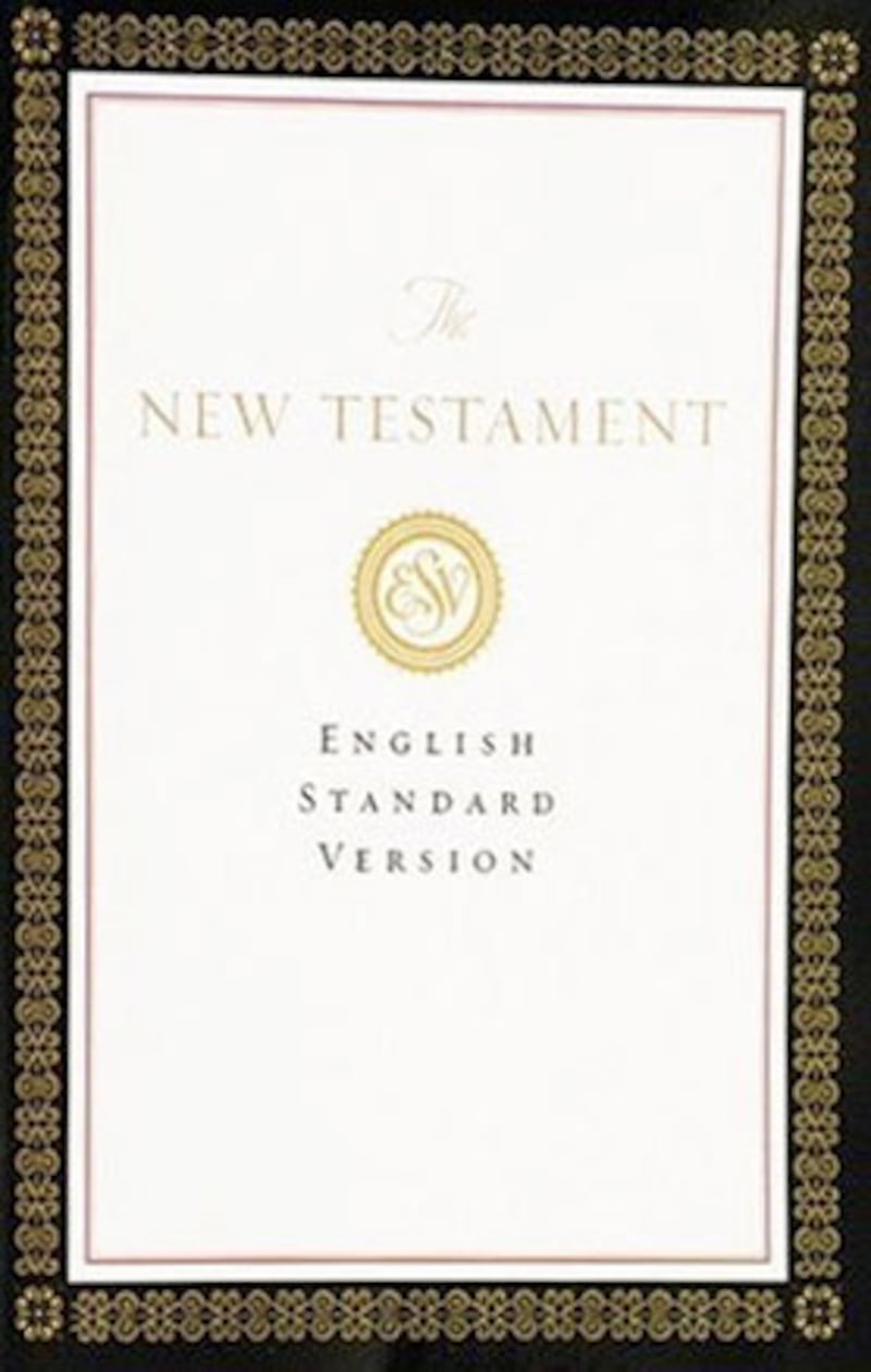 galleries/2009/10/27/anne-rice-s-book-bag/anne-rice-book-bag---the-new-testament_zhpihu