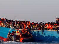 170814-Nadeau-migrants-tease_t9dowi