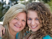 articles/2012/11/14/how-i-write-lisa-scottoline-daughter-francesca-serritella/lisa-and-francesca-serritella-how-i-write-charney-tease_yciqqh