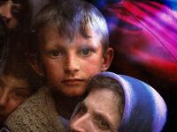 galleries/2015/11/14/love-and-war-through-peter-turnley-s-lens-photos/151113-love-war5_xfszz7