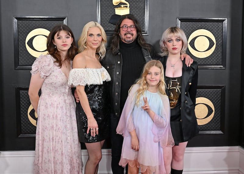 Dave Grohl with his wife and daughters