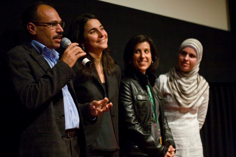 articles/2012/11/18/the-power-of-documentary-danny-glover-djimon-hounsou-and-budrus-director-julia-bacha/fallon-brudus-documentaries-tease-embed_gzwis6