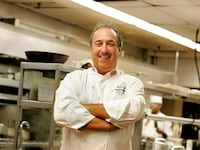 articles/2013/05/01/no-garlic-and-scones-for-the-corgis-former-palace-chef-lifts-lid-on-queen-s-dining-habits/darren_byag7r
