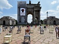 2020-05-06T000000Z_723741650_RC2ZIG9G2LDK_RTRMADP_3_HEALTH-CORONAVIRUS-ITALY_pobdhq
