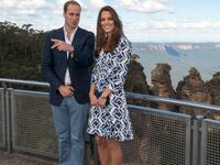 articles/2014/04/18/kate-middleton-sells-out-dvf-dress-roberto-cavalli-may-sell-for-621-million/140418-kate-middleton-cheat_walrpt