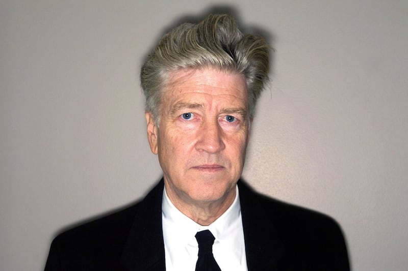 articles/2014/01/22/david-lynch-goes-from-film-to-photos-with-the-factory-photographs/140121-hines-david-lynch-tease_elpn5w