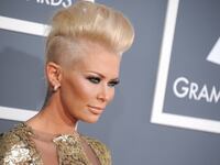 articles/2015/06/10/the-l-a-jewelry-fraudster-who-lured-jenna-jameson-to-judaism/150610-swin-jameson-tease_y4kj88