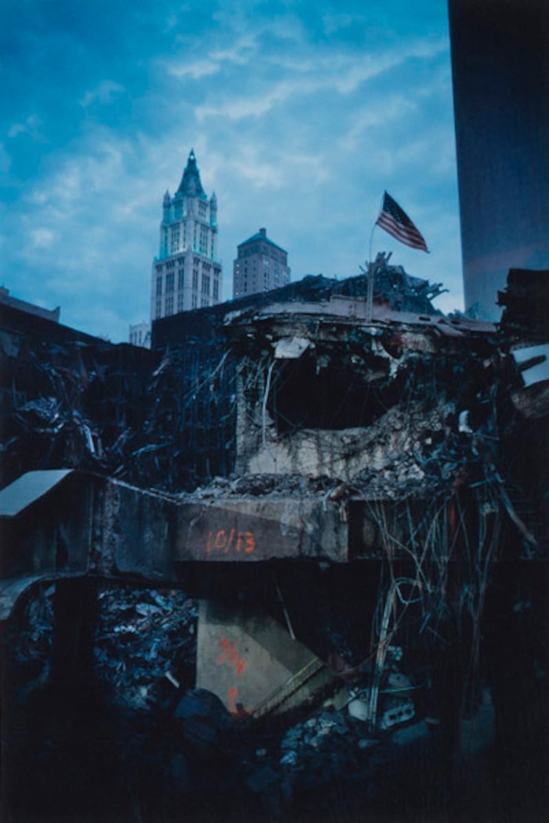 galleries/2011/08/29/joel-meyerowitz-s-ground-zero/joel-meyerowitz-ground-zero-4_cehpws