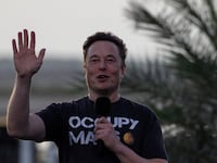 2022-11-17T180319Z_466775657_RC224W9H5B7S_RTRMADP_3_SPACEX-MUSK-LETTER_arfy56