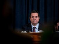 2019-11-21T014128Z_2143279293_RC2DFD9539IL_RTRMADP_3_USA-TRUMP-IMPEACHMENT_swcmhm