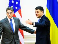 191014-rawnsley-rick-perry-tease_qev3sb