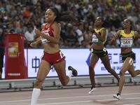 articles/2016/08/12/allyson-felix-fights-for-a-gold-at-the-2016-rio-olympics/160812-olympics-allyson-felix-tease_kut4du