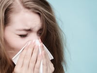 articles/2016/05/04/do-i-have-a-cold-or-allergies-6-telltale-signs/160404-dailyburn-allergies-tease_quyt3b