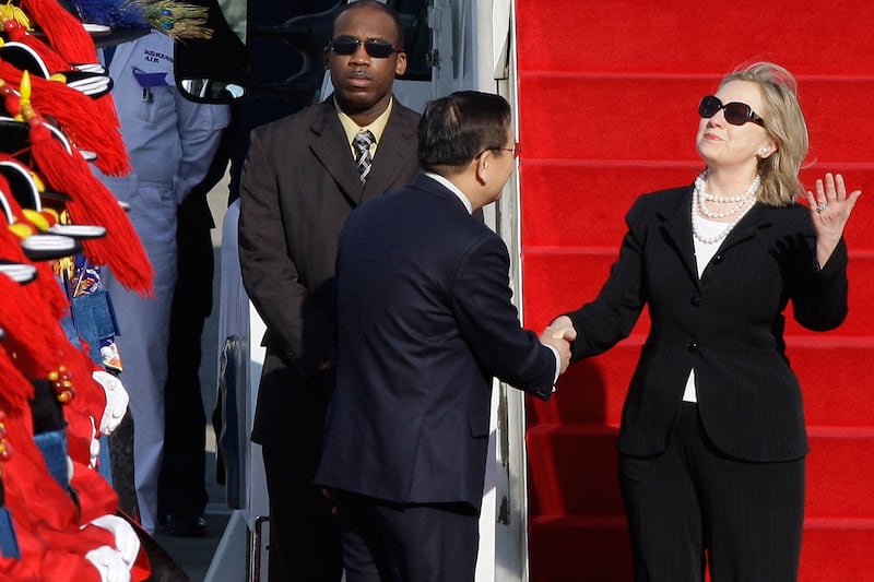 articles/2013/05/04/americans-are-ready-for-a-female-president-finally/130503-clift-clinton-2016-main-tease_jdyt4y