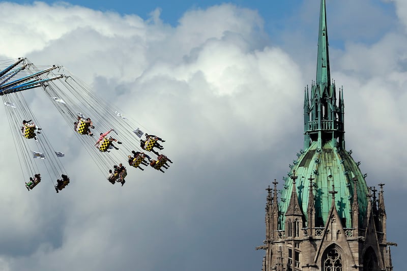 galleries/2013/10/05/get-out-the-lederhosen-oktoberfest-is-in-full-swing-photos/131003-oktoberfest2_tozvgv