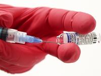 210520-axe-covidvaccines-tease_naguer