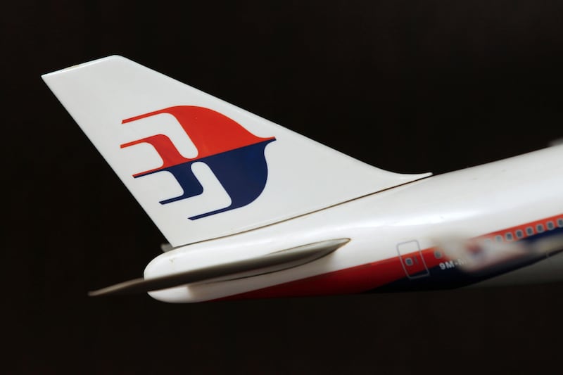 articles/2014/05/05/passenger-flights-must-stop-carrying-lithium-ion-batteries-as-cargo/140502-irving-mh370-tease_dpydjf