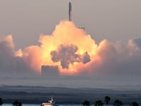 SpaceX's Starship rocket launches from Starbase during its second test flight in Boca Chica, Texas