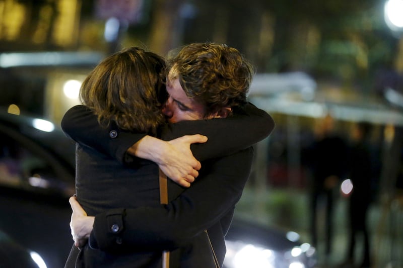 galleries/2015/11/13/paris-attacks-photos/151113-paris-attack18_nomqfn