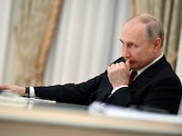 2023-05-23T172908Z_637906519_RC2H41A05PUR_RTRMADP_3_RUSSIA-PUTIN-BOSNIA_vszavd