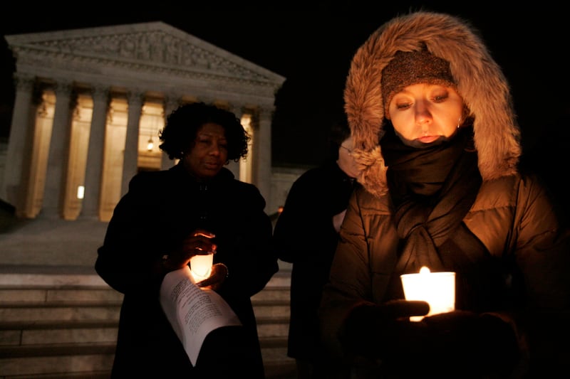 articles/2013/11/04/supreme-court-prayer-decision-in-greece-v-galloway-should-be-easy/131103-church-state_c2pxcj