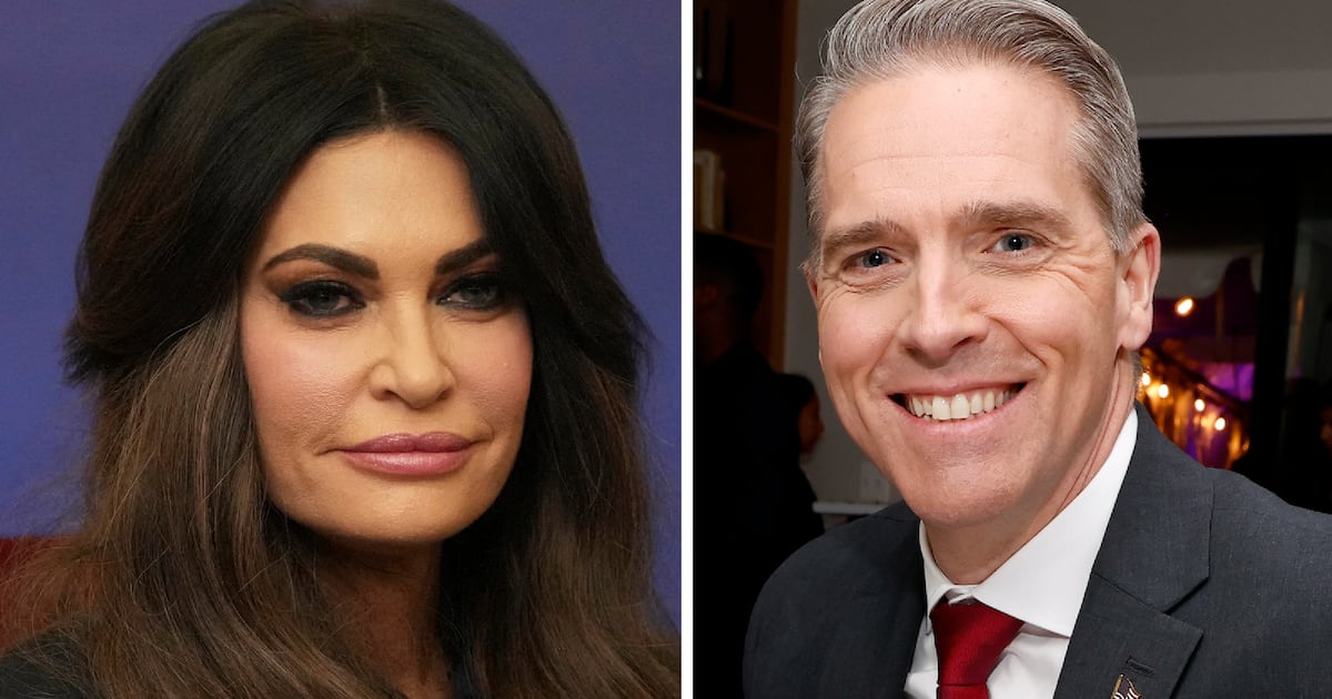 Scott Jennings wirft Kimberly Guilfoyle wegen ihrer Bargeldforderung vor ...