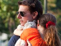 articles/2016/06/22/is-tom-cruise-estranged-from-suri/160621-zimmerman-cruise-tease_lrqzjr