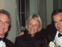 articles/2010/12/11/mark-madoff-suicide-what-he-knew/frank-mark-madoff-1_vhwviw