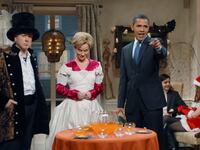 Darrell Hammond as Bill Clinton, Amy Poehler as Hillary Clinton, Barack Obama