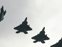 articles/2014/10/01/america-s-advanced-stealth-jet-flies-on-1990s-tech/141001-Majumdar-f22-tease2_fujevp