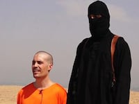 cheats/2014/08/19/isis-beheads-american-journalist/140819-ISIS-cheat_iupmn9