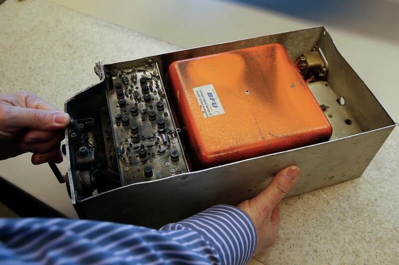 galleries/2015/04/02/what-does-a-plane-s-black-box-look-like/150402-blackboxes-03_jazpeq