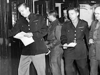articles/2012/06/06/the-story-of-the-american-journalists-who-landed-on-d-day/ww-ii-journalists-cronkite_rwklza