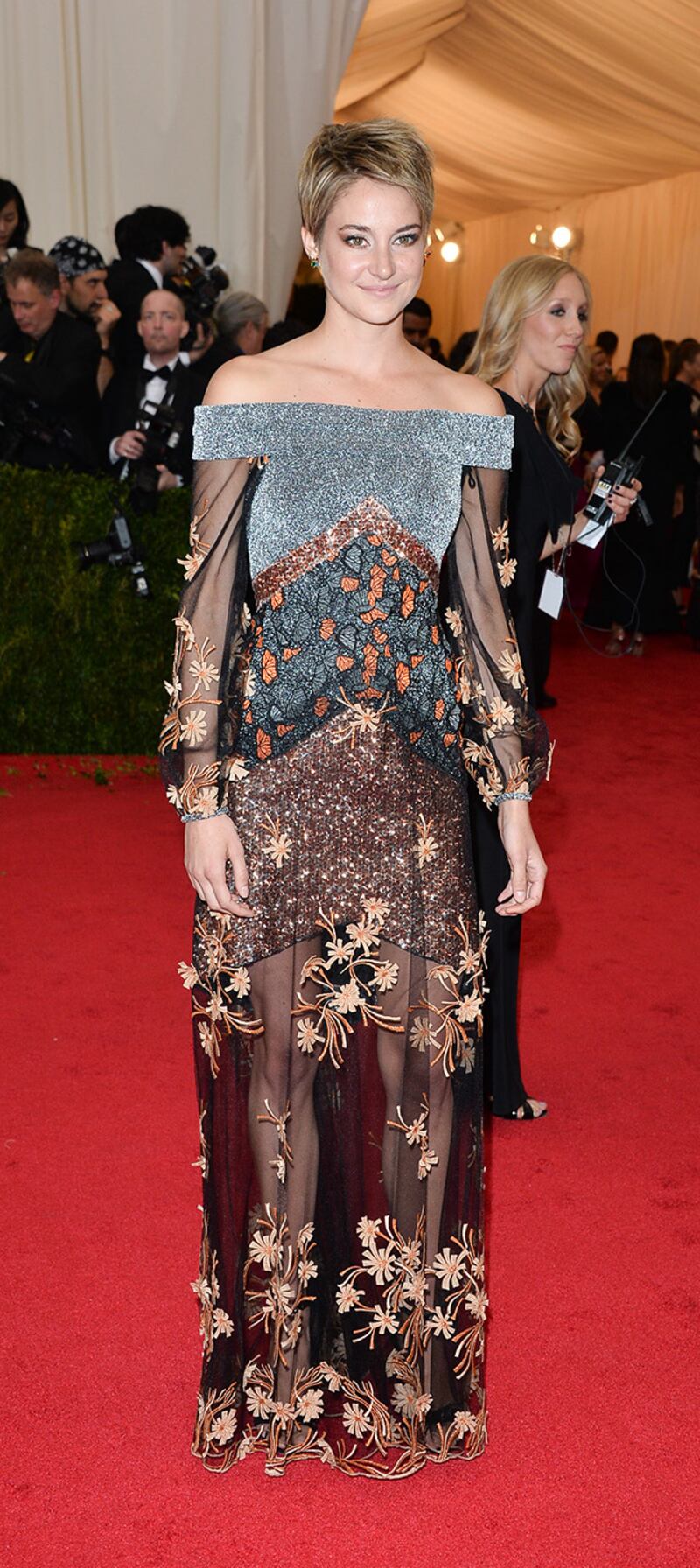 galleries/2014/06/02/the-shailene-woodley-fashion-lookbook/140530-shailene-woodley-lookbook-13_gvoro1