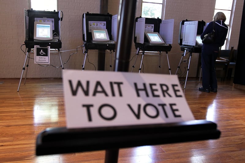 articles/2013/09/02/obama-commission-omission-the-voting-system-isn-t-the-problem/130901-election-comission-tease_qoxcss