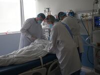 2021-06-03T231349Z_1189292996_RC2ZSN91KZAH_RTRMADP_3_HEALTH-CORONAVIRUS-COLOMBIA_lulhxi